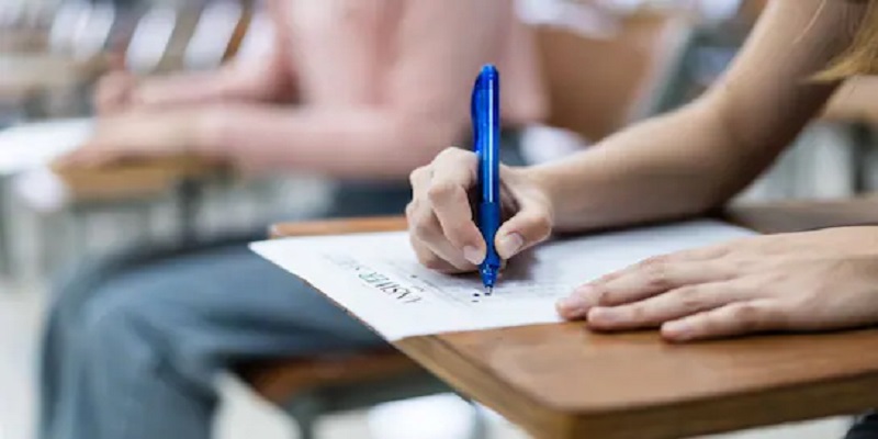 छत्तीसगढ़ बोर्ड का बड़ा फैसला - हाई स्कूल और हायर सेकेंडरी परीक्षा शुल्क बढ़ा, सत्र 2026–27 से लागू