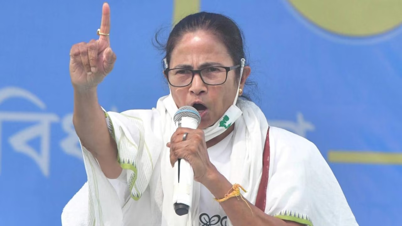 बंगाल चुनाव में हार के बाद ममता बनर्जी का बड़ा बयान, सोशल मीडिया पर लिखा – “ये BJP का प्लान है, डटे रहो”