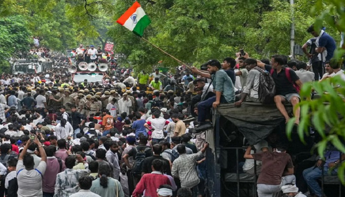 पेपर लीक पर केंद्र का बड़ा एक्शन! 4 शहरों में बनेंगे फास्ट ट्रैक कोर्ट, रोज होगी सुनवाई