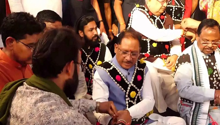 नवा रायपुर मुख्यमंत्री निवास में हरेली तिहार की धूम, पारंपरिक रंग में रंगा CM हाउस