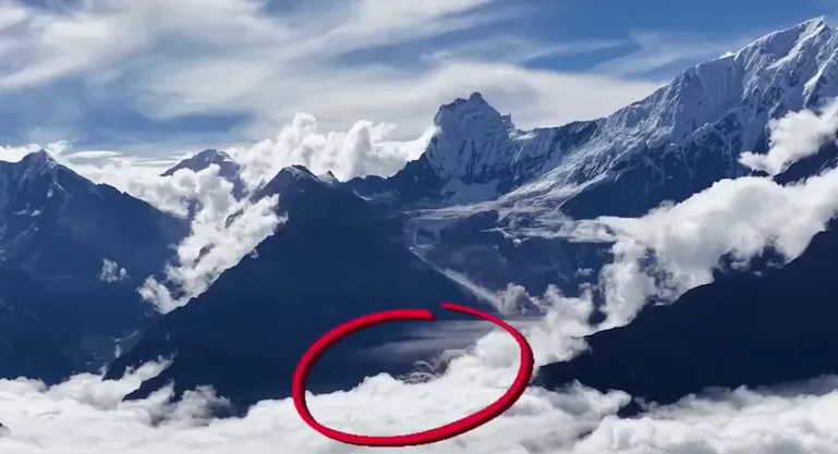 ग्लेशियर ढहा और मची जलप्रलय! नेपाल की तबाही का Video आया सामने, देखिए आखिर हुआ क्या था